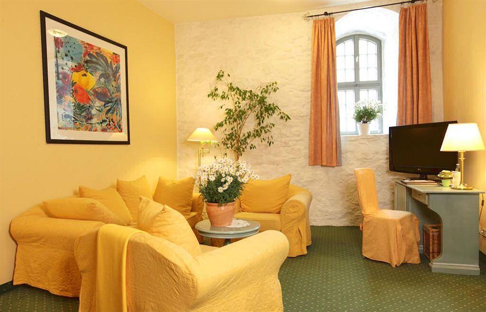& Wasserschloss Westerburg Hotel Westerburg (Saxony-Anhalt)