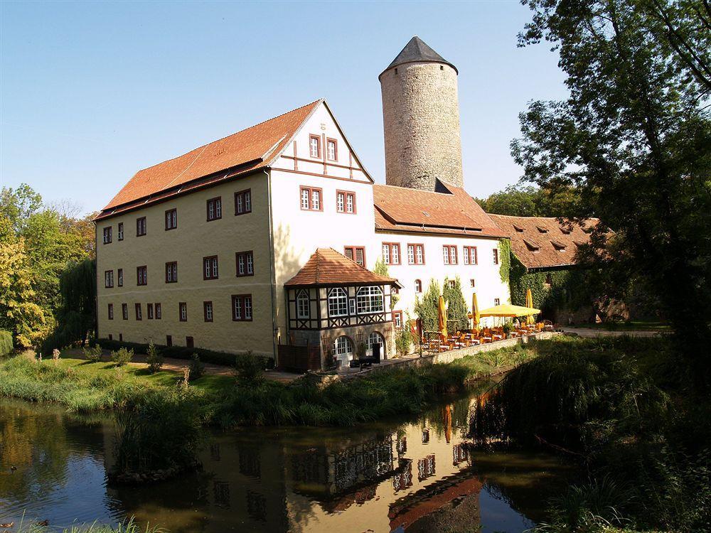 & Wasserschloss Westerburg