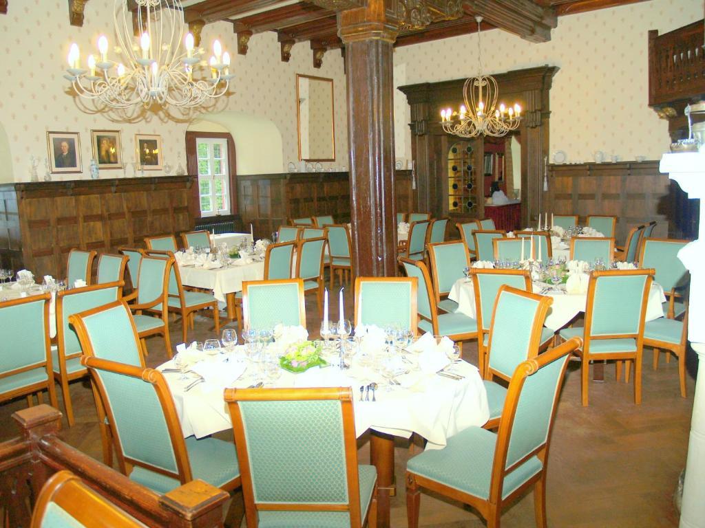 & Wasserschloss Westerburg 4*